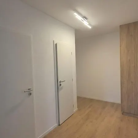 Garden Apartment *