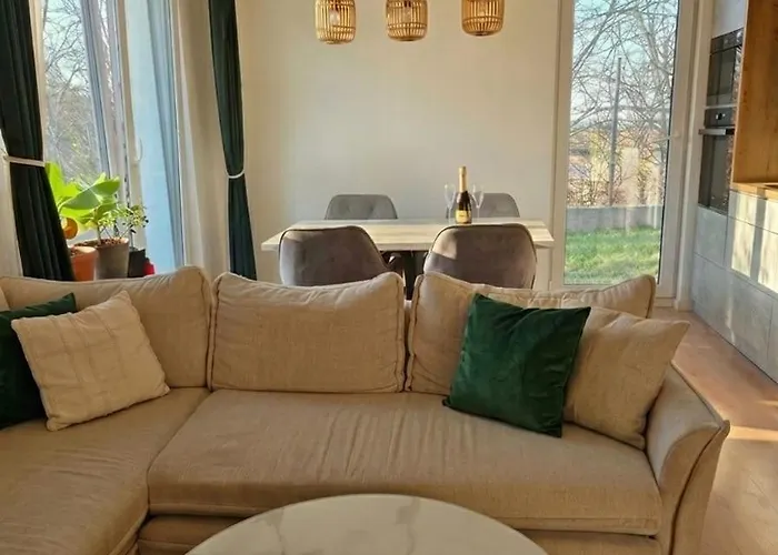 Apartment Garden *